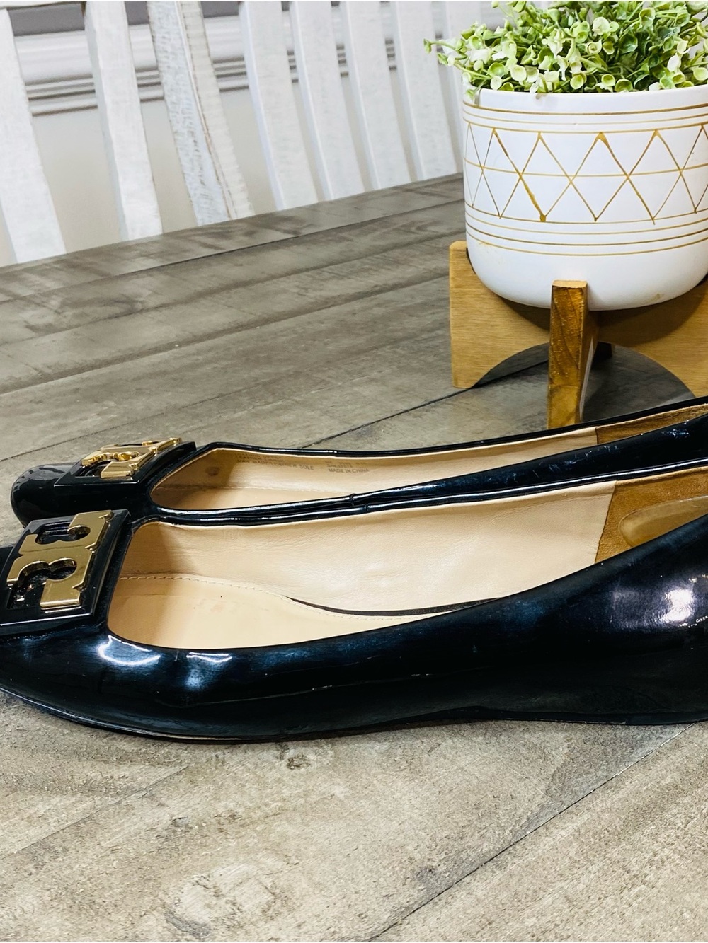 Tory Burch Gigi Black Patent Leather Ballet Flats Gold Logo Women’s Size 9 - Picture 4 of 7